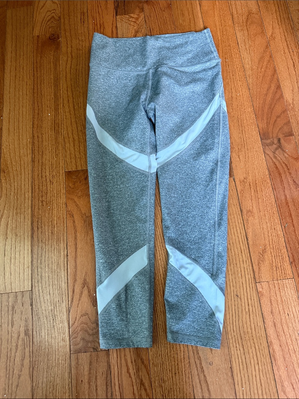 aerie Gray Leggings with White Reflective Panels